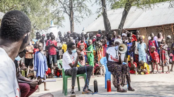 Members of the community and local MSF