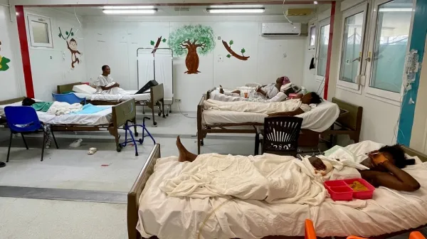 MSF trauma hospital nears its limits