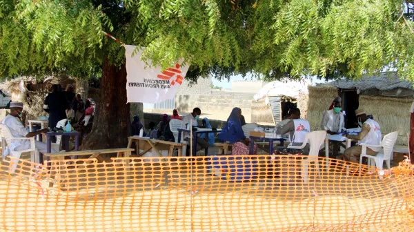 MSF mobile clinic in IDP camp