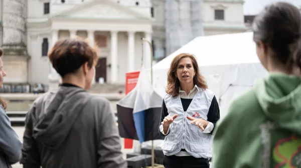 Laura Leyser at MSF Exhibition in Vienna, Austria Oct. 2024