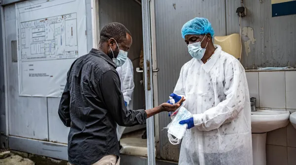 Ärzte ohne Grenzen ist vor Ort und bereit einen Großeinsatz für den Ebola-Ausbruch im Kongo 2026 vor