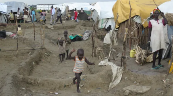 Im Vertriebenenlager nahe Bentiu leben rund 40.000 Menschen, die vor der Gewalt fliehen mussten.