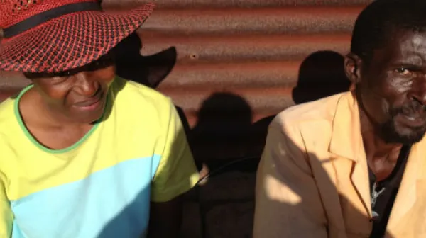 Linda Vilakati gehört zu den ersten 55 Menschen, die erfolgreich eine Behandlung multiresistenter Tuberkulose in Swasiland beendet haben.