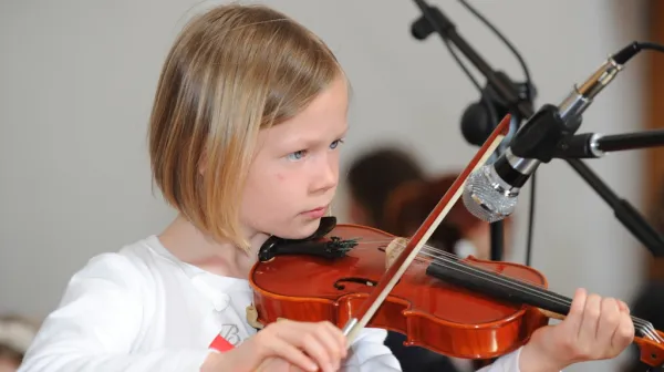 Lara Exner, Violinkonzert für Ärzte ohne Grenzen