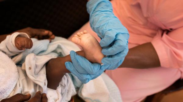 Treating HIV and AIDS in Conakry