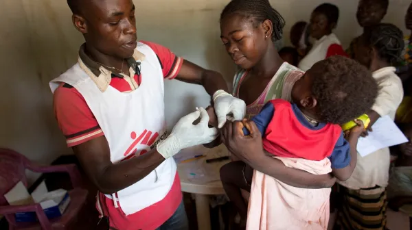 Eine mobile Klinik von Ärzte ohne Grenzen im Dorf Zere, zwei Stunden Fahrzeit von Bossangoa entfernt