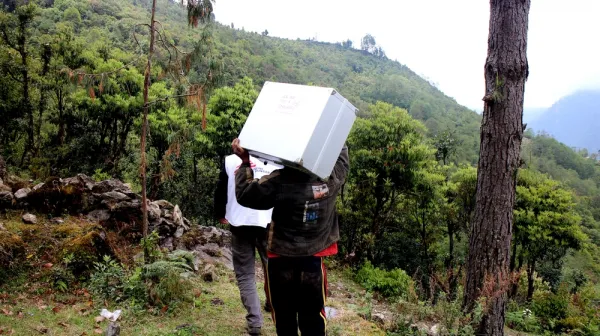 Mobile clinic in Sindhupalchowk and Pasuwa districts, Nepal