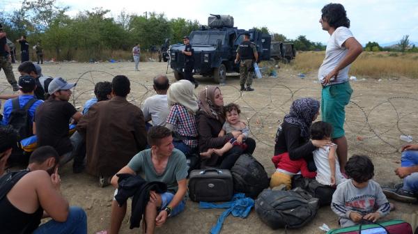 Chaotic scenes at Greece/FYROM Border