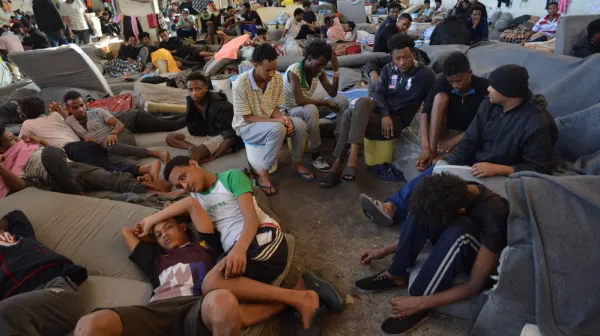 Migrants and refugees in Zintan and Gharyan detention centres in Libya
