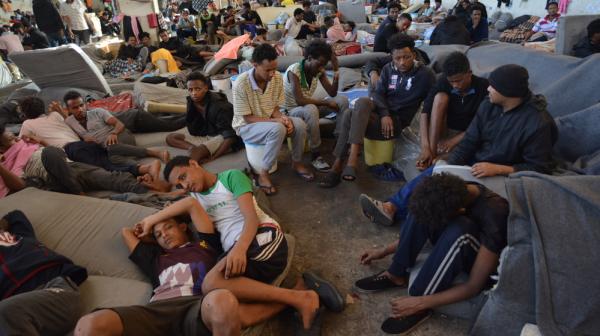 Migrants and refugees in Zintan and Gharyan detention centres in Libya