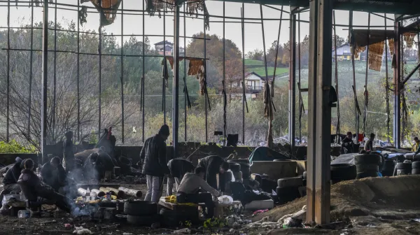 Thousands of migrants trapped ahead of Bosnian winter.