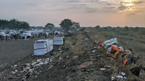 Pibor-Thousands flee into the bush as conflict intensifies