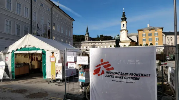 Ausstellung „Hilfe aus nächster Nähe“ in Salzburg