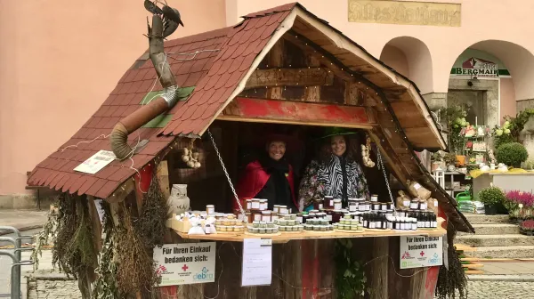 Marktstand der Kräuterhexe