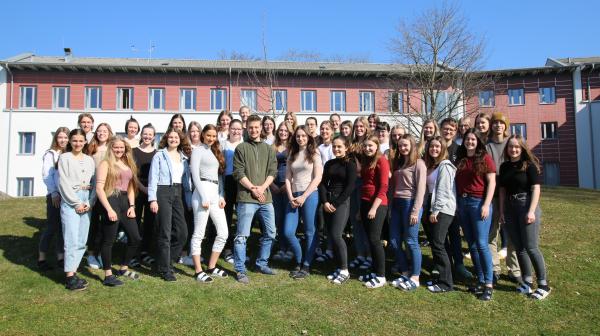 Gruppenfoto dritter Jahrgang HBLA Elmberg