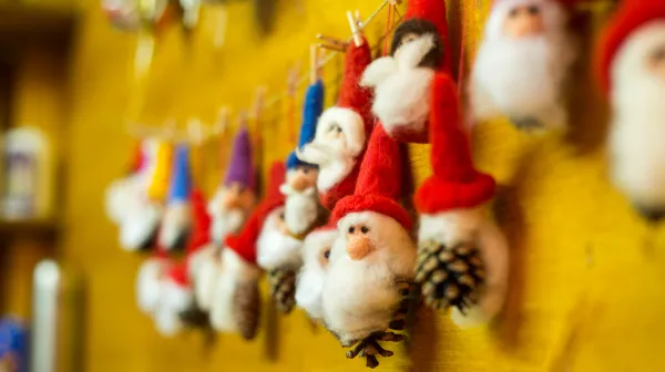 Bild von selbst gemachten Weihnachtsanhängern