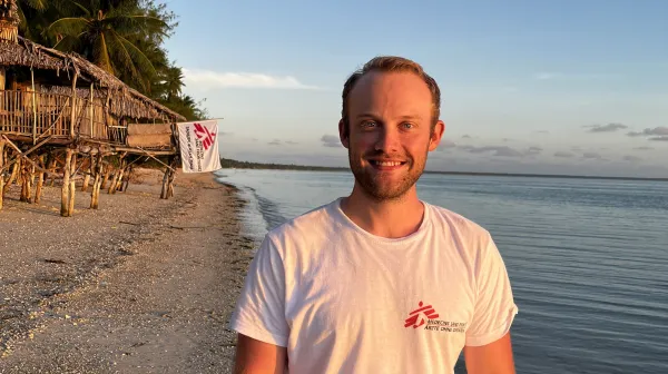Ärzte ohne Grenzen Logistiker Martin Mühlbacher in Kiribati