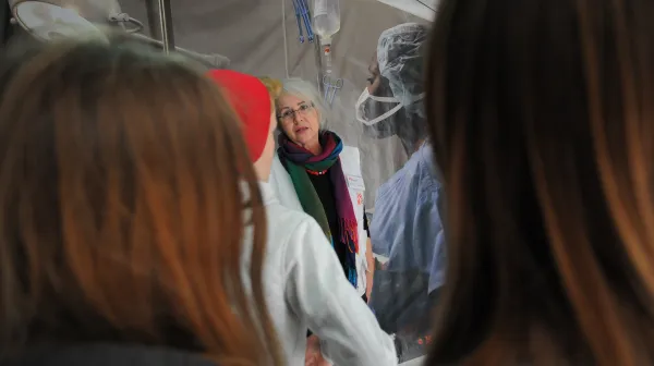 Ausstellung „Hilfe aus nächster Nähe“ von Ärzte ohne Grenzen in Linz