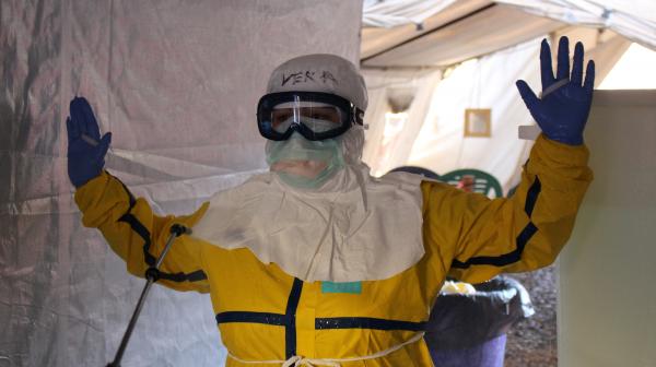 Vera Schmitz berichtet von ihrem Aufenthalt in Guinea und dem Kampf gegen Ebola