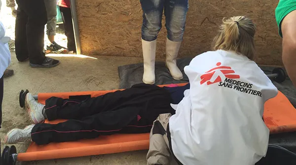 Behandlung von durch Gummigeschosse Verletzten