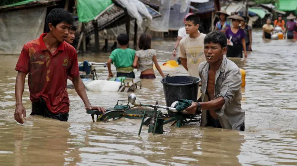 Starke Überschwemmungen in Myanmar in Westen und Norden des Landes