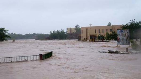 Burkina Faso 2009: Überschwemmungen nach heftigen Regenfällen in Ouagadougou